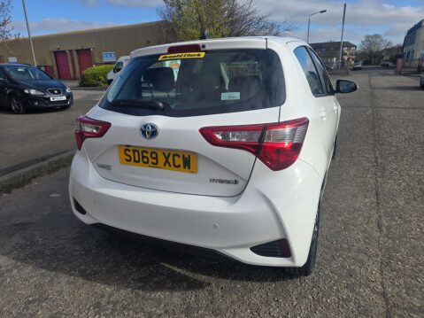 Toyota Yaris 1.5 Yaris Icon Tech VVT-i HEV CVT 5dr 35