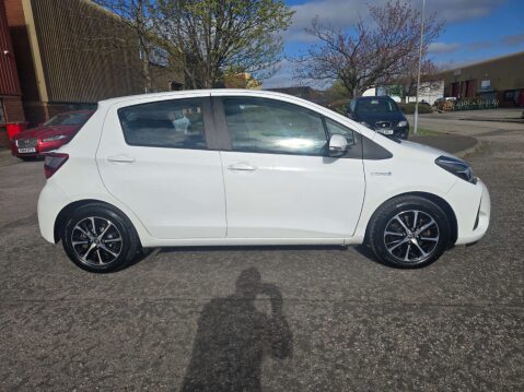 Toyota Yaris 1.5 Yaris Icon Tech VVT-i HEV CVT 5dr 41