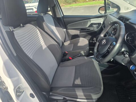 Toyota Yaris 1.5 Yaris Icon Tech VVT-i HEV CVT 5dr 47