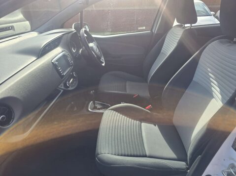 Toyota Yaris 1.5 Yaris Icon Tech VVT-i HEV CVT 5dr 52