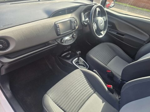 Toyota Yaris 1.5 Yaris Icon Tech VVT-i HEV CVT 5dr 53