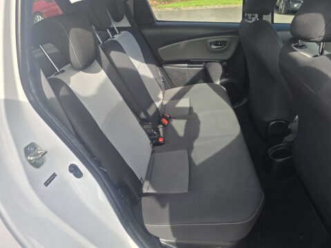 Toyota Yaris 1.5 Yaris Icon Tech VVT-i HEV CVT 5dr 56