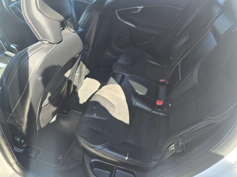 Volvo V40 2.0 V40 R-Design Nav+ T3 5dr 17
