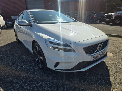 Volvo V40 2.0 V40 R-Design Nav+ T3 5dr 22