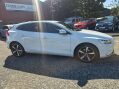 Volvo V40 2.0 V40 R-Design Nav+ T3 5dr 39