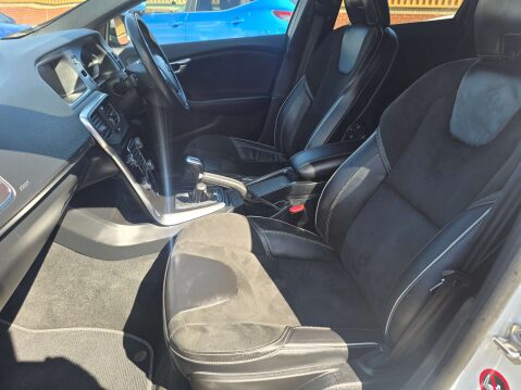 Volvo V40 2.0 V40 R-Design Nav+ T3 5dr 46