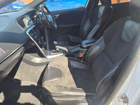 Volvo V40 2.0 V40 R-Design Nav+ T3 5dr 47