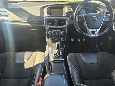 Volvo V40 2.0 V40 R-Design Nav+ T3 5dr 51