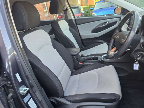 Hyundai i30 1.0 i30 SE Nav TGDi 5dr 13