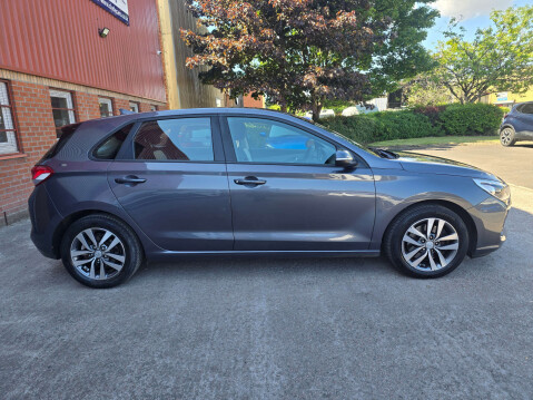 Hyundai i30 1.0 i30 SE Nav TGDi 5dr 40
