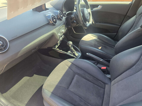 Audi A1 1.4 TFSI CoD S line Sportback 5dr Petrol S Tronic Euro 6 (s/s) (150 ps) 17