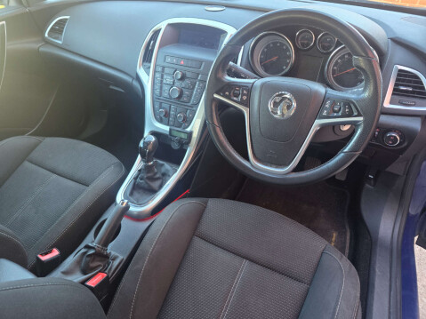 Vauxhall Astra 1.4 Astra SRI 5dr 27