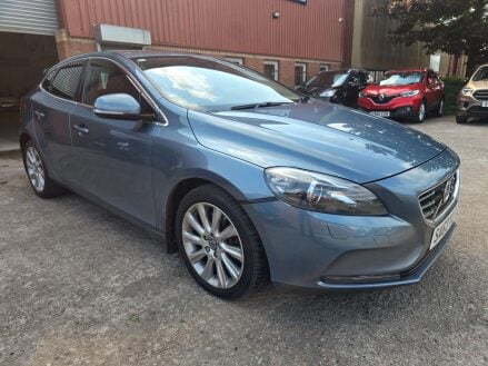 Volvo V40 2.0 V40 SE Luxury D3 5dr