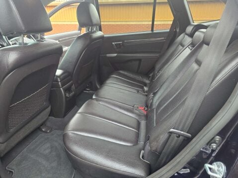 Hyundai SANTA FE 2.2 Santa Fe Premium CRDi Auto 4WD 5dr 17