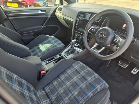 Volkswagen Golf 1.4 Golf GTE Advance Semi-Auto 5dr 12