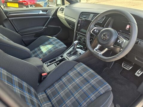 Volkswagen Golf 1.4 Golf GTE Advance Semi-Auto 5dr 45