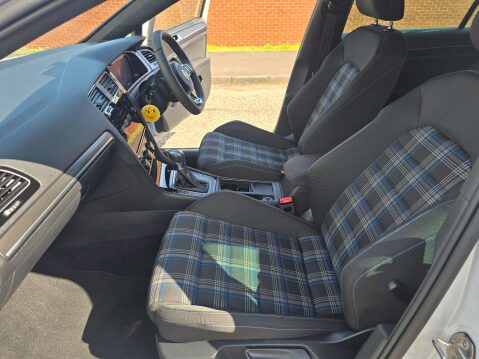 Volkswagen Golf 1.4 Golf GTE Advance Semi-Auto 5dr 48