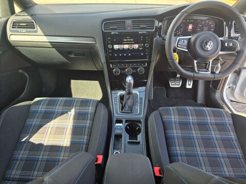 Volkswagen Golf 1.4 Golf GTE Advance Semi-Auto 5dr 52
