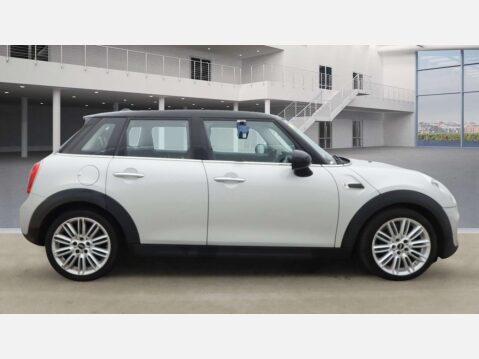 Mini Hatch 1.5 Cooper D 5dr 5