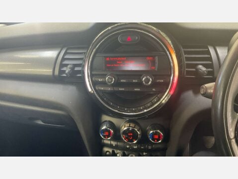 Mini Hatch 1.5 Cooper D 5dr 9