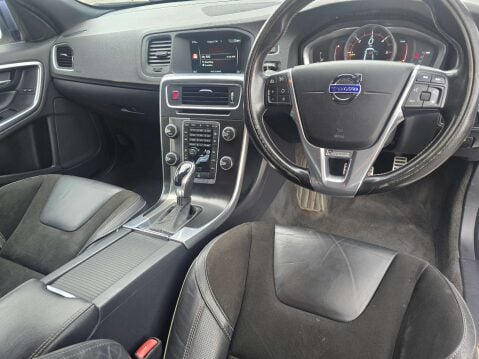 Volvo S60 2.0 S60 R-Design Nav D4 Auto 4dr 44