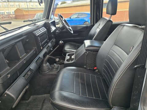 Land Rover Defender 2.5 Defender 110 Silver TD5 4WD 5dr 49