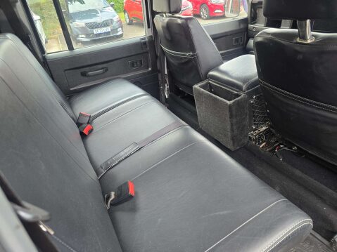 Land Rover Defender 2.5 Defender 110 Silver TD5 4WD 5dr 56