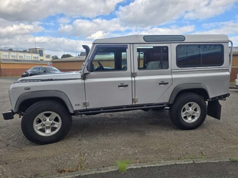 Land Rover Defender 2.5 Defender 110 Silver TD5 4WD 5dr 27