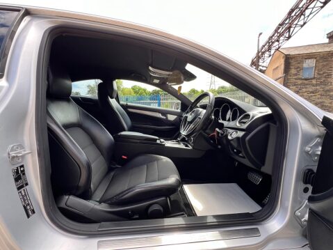 Mercedes-Benz C Class 1.8 C180 BlueEfficiency AMG Sport G-Tronic+ Euro 5 (s/s) 2dr 32