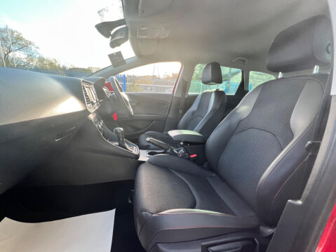 SEAT Leon 2.0 TDI CR FR Sport Tourer DSG Euro 5 (s/s) 5dr 43