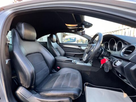 Mercedes-Benz C Class 2.1 C220 CDI AMG Sport Edition G-Tronic+ Euro 5 (s/s) 2dr 25