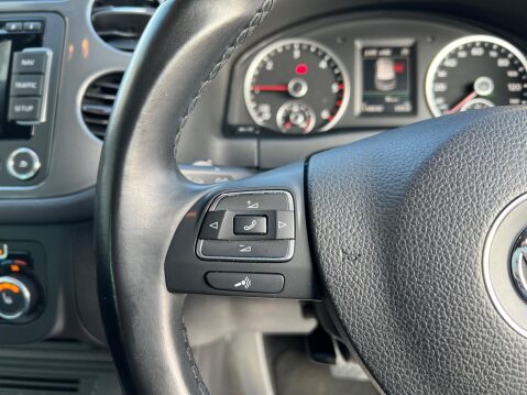 Volkswagen Tiguan 2.0 TDI BlueMotion Tech Match DSG 4WD Euro 5 (s/s) 5dr 27