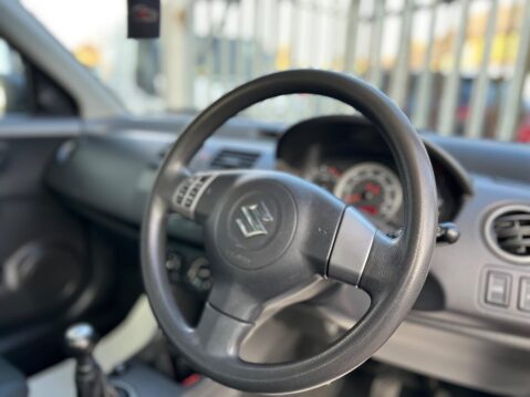 Suzuki Swift 1.5 GLX 5dr 25