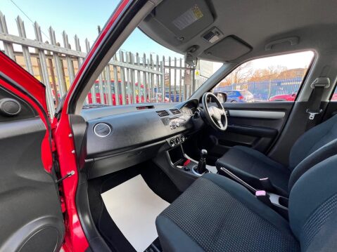 Suzuki Swift 1.5 GLX 5dr 37