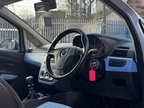 Fiat Grande Punto 1.2 Dynamic 3dr 19