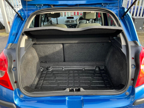 Renault Clio 1.5 dCi Expression 5dr 19