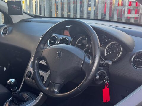 Peugeot 308 1.6 HDi FAP Sport 5dr 41