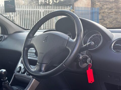 Peugeot 308 1.6 HDi FAP Sport 5dr 17