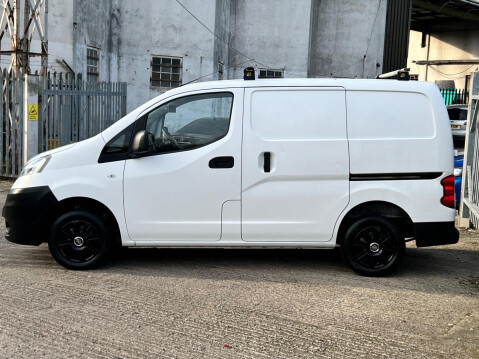 Nissan NV200 1.5 dCi Acenta SWB Euro 6 6dr 12