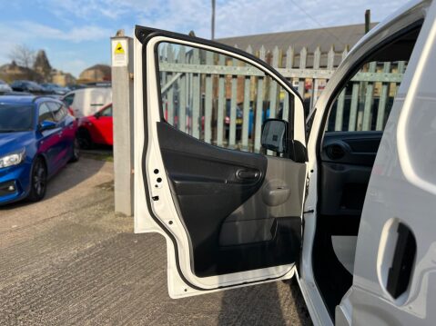 Nissan NV200 1.5 dCi Acenta SWB Euro 6 6dr 42
