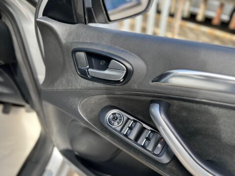 Ford S-Max 2.0 TDCi Titanium 5dr 43