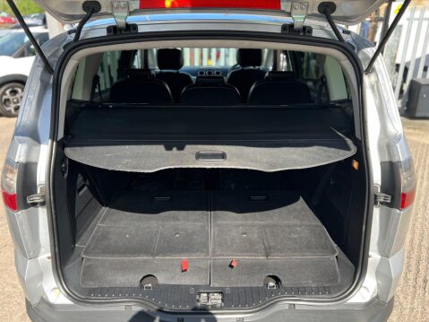 Ford S-Max 2.0 TDCi Titanium 5dr 23