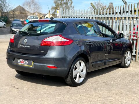 Renault Megane 1.5 dCi Dynamique TomTom Euro 5 5dr 13