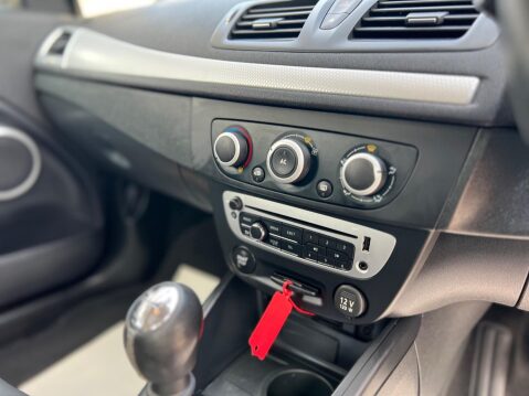 Renault Megane 1.5 dCi Dynamique TomTom Euro 5 5dr 34