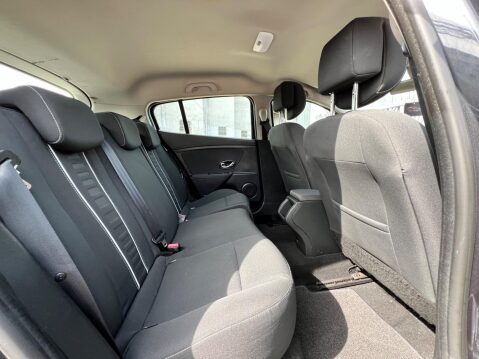 Renault Megane 1.5 dCi Dynamique TomTom Euro 5 5dr 43