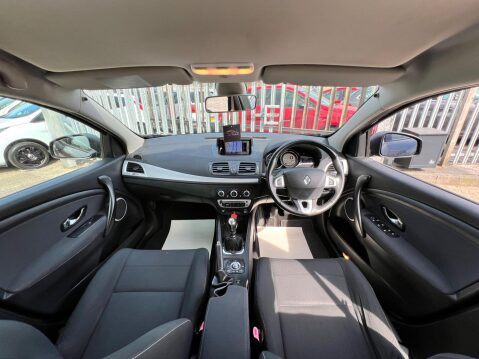 Renault Megane 1.5 dCi Dynamique TomTom Euro 5 5dr 22
