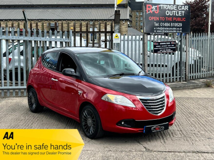 Chrysler Ypsilon 1.2 Black&Red Euro 5 (s/s) 5dr