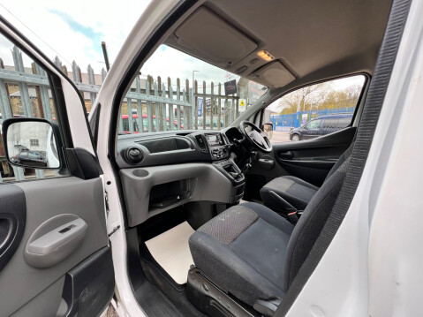 Nissan NV200 1.5 dCi Acenta SWB Euro 6 6dr 39