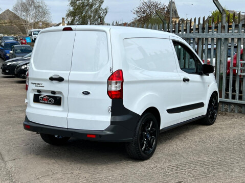Ford Transit Courier 1.5 TDCi L1 Euro 6 5dr 12