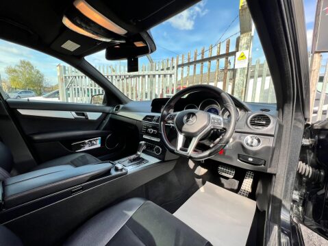 Mercedes-Benz C Class 1.6 C180 BlueEfficiency AMG Sport Plus G-Tronic+ Euro 5 (s/s) 4dr 26